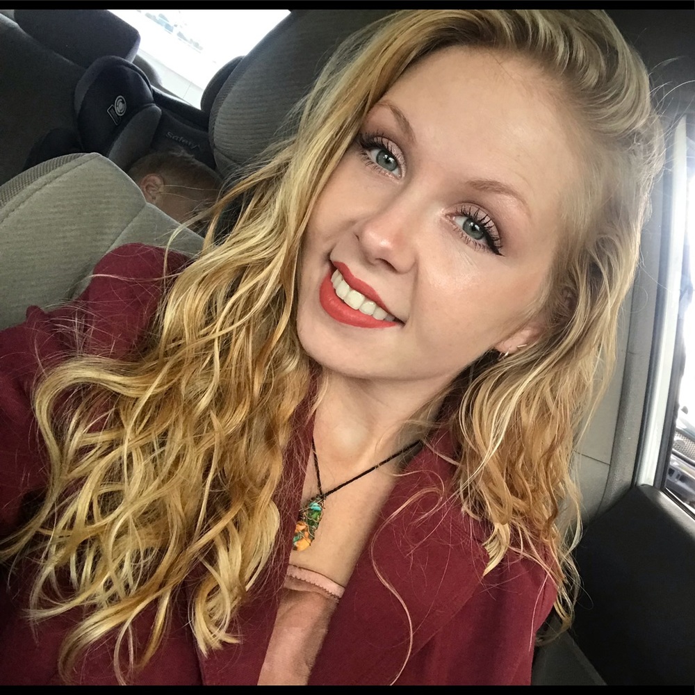 Meet your Posher, Destiny